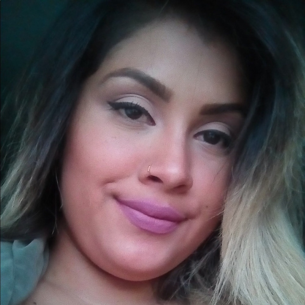 Meet your Posher, Crystal